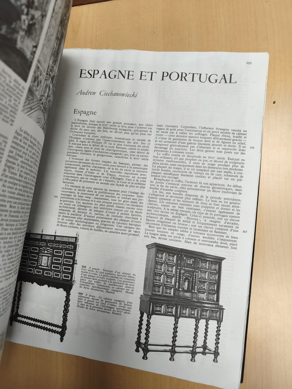 Rare livre ancien L'Histoire mondiale du mobilier Booking International vintage