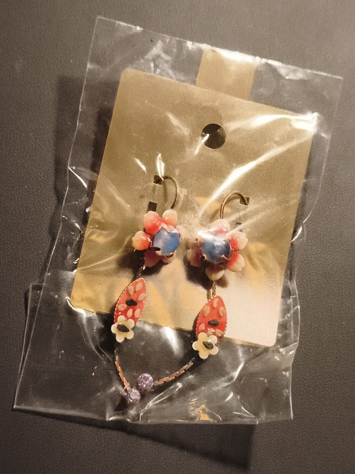 Paire boucles d’oreilles vintage fleurs rouges deadstock, pendantes, style fanta
