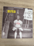 Vinyle 45 tours MFSB Clean Up The Ghetto instrumental pochette photo noir et bla