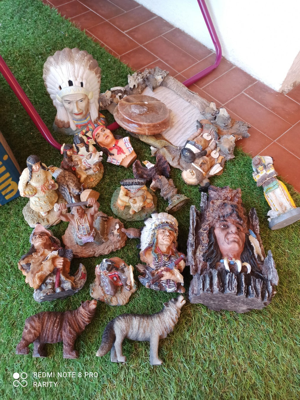 Figurines décoratives Indiens résine artisanat, lot statuettes chef loup ours