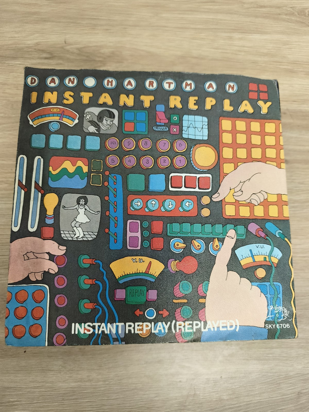 Vinyle 45T Dan Hartman Instant Replay pochette colorée ? SKY 6706