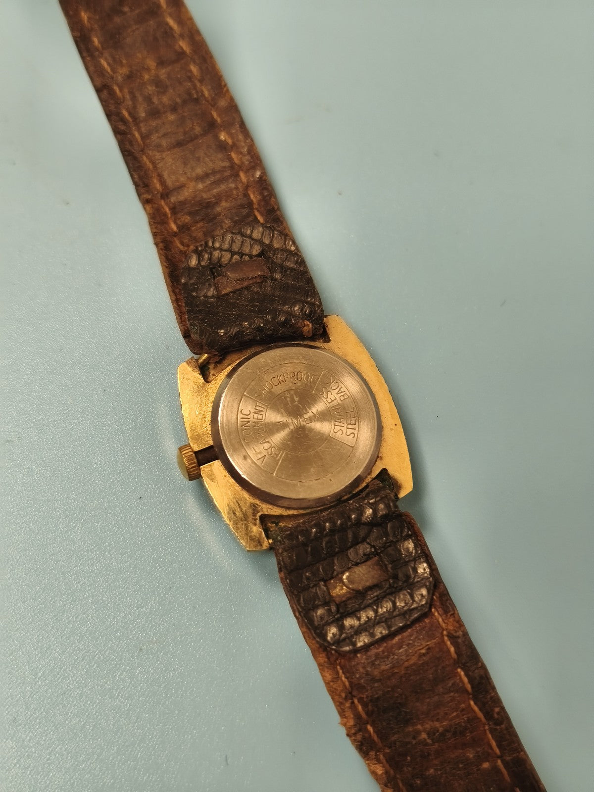 Montre vintage Timex plaquée or ancienne, montre-bracelet rétro collection homme