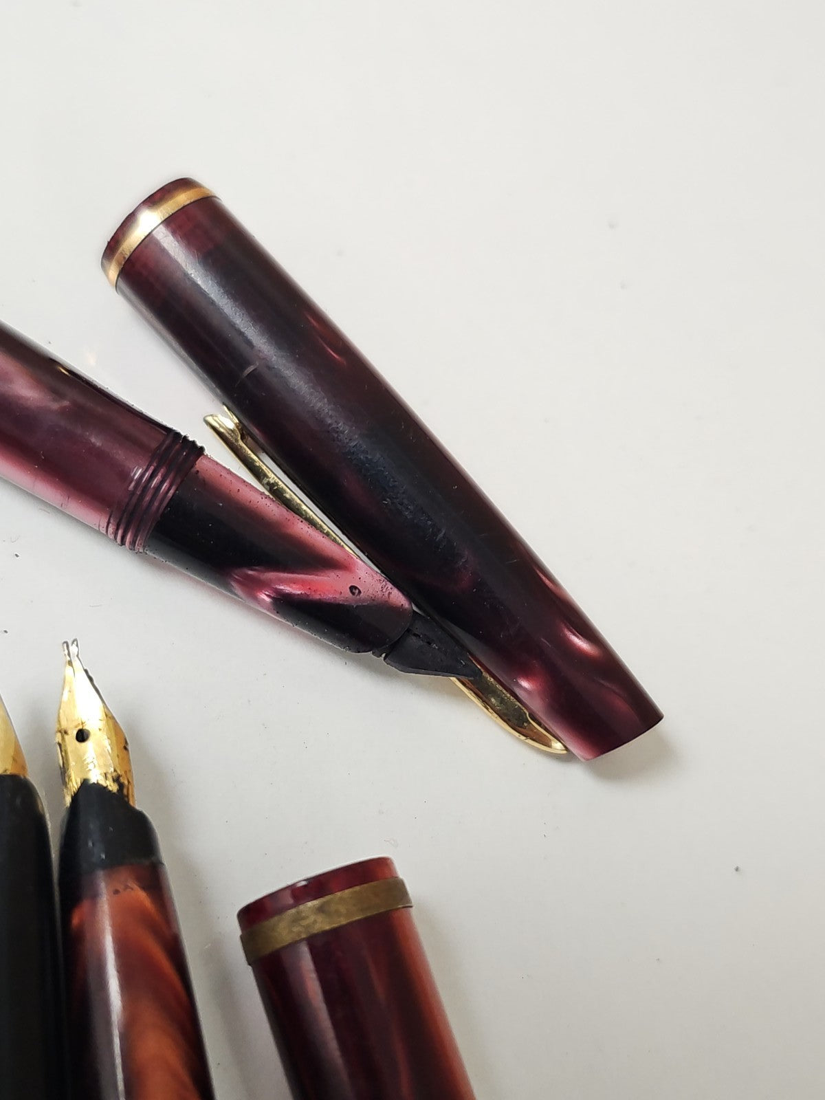 Lot de stylos plume variés écriture, ensemble instruments d'occasion