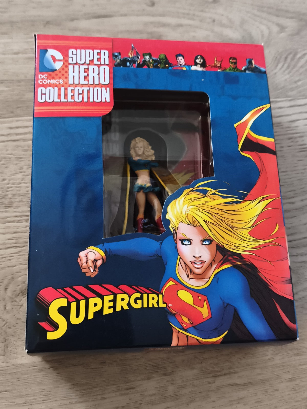 Figurine Supergirl DC Comics Super Hero Collection sous boîte