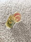 Pin's vintage chariot à roue rouge doré ancien badge émaillé (Ref 6)