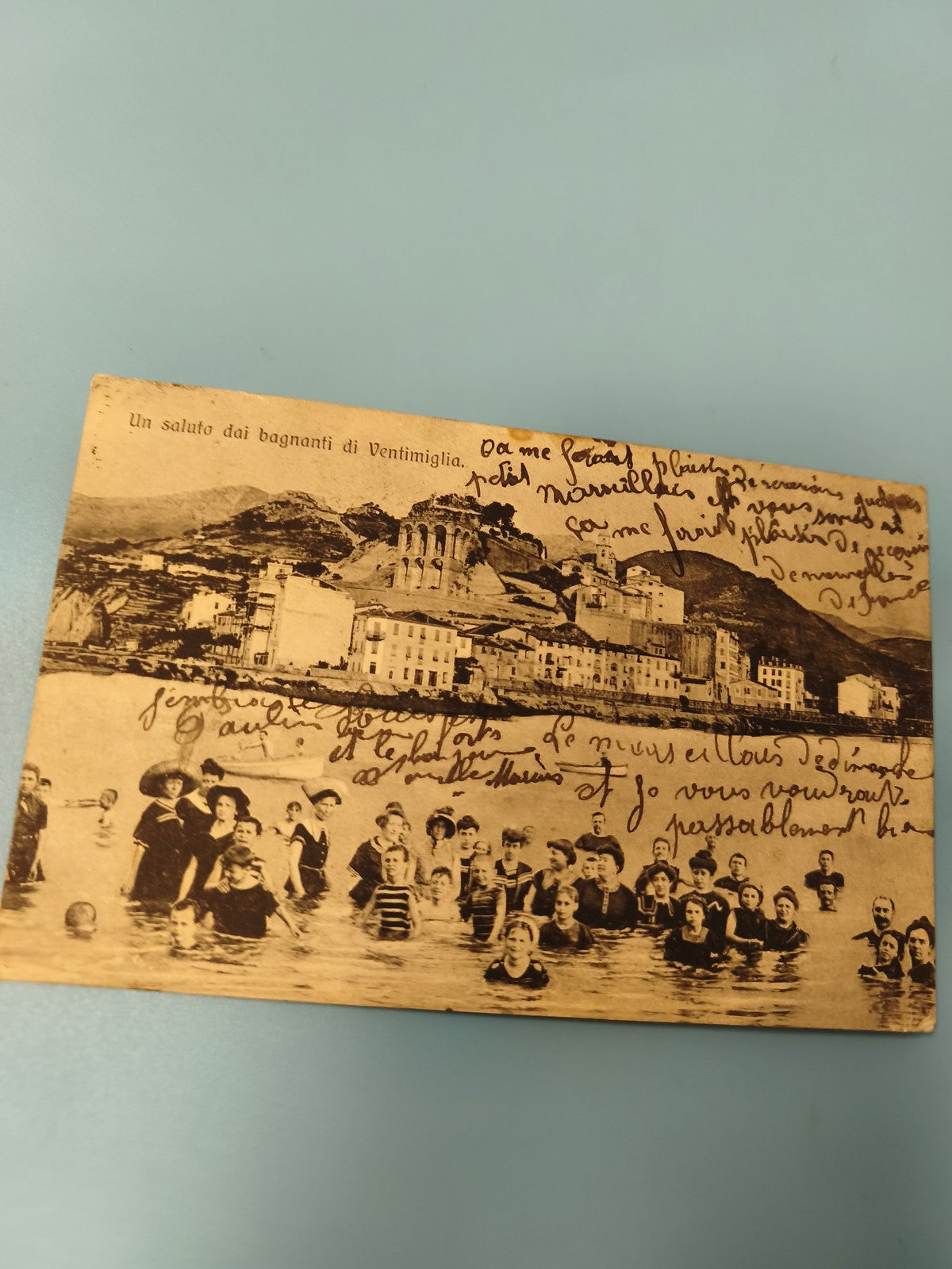Ancienne carte postale animée Ventimiglia baigneurs écriture vintage