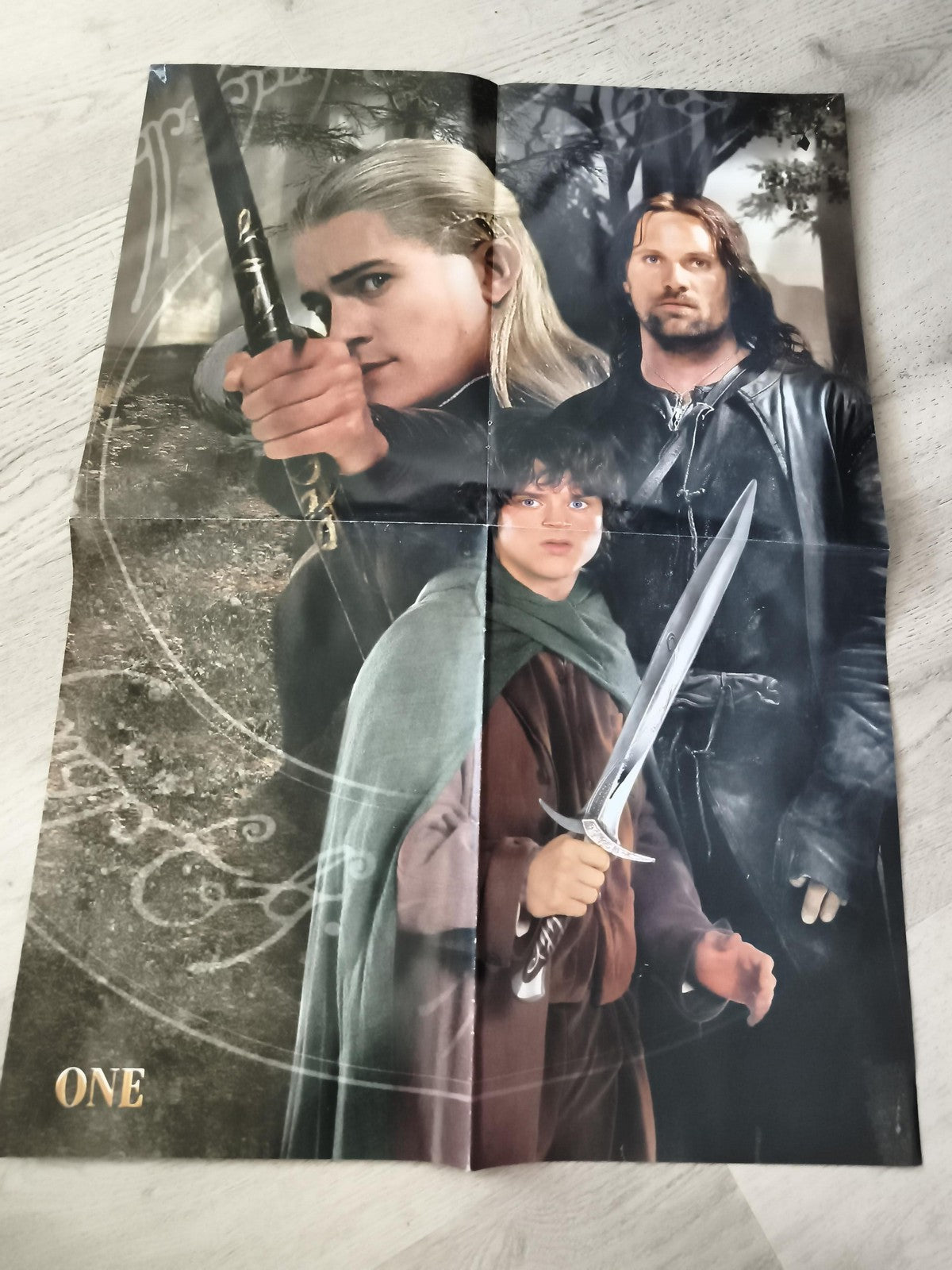 Poster Le Seigneur des Anneaux ONE Aragorn Legolas Frodon film fantasy