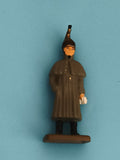 Figurine ancienne en plomb manteau long soldat officier XIXe peint main vintage