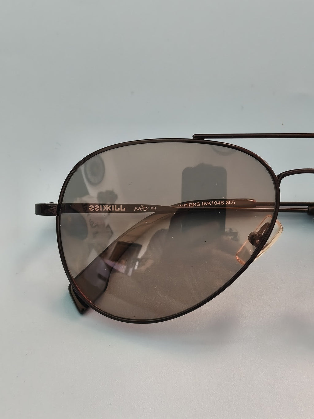 Paire de lunettes de soleil Kiss Kill, monture tendance, accessoire mode unisexe