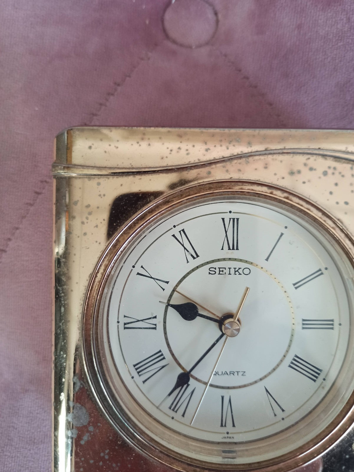 Réveil SEIKO Quartz vintage métal chromé, pendulette chiffres romains