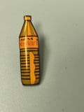 Vintage pin's bouteille Evian jaune collection publicitaire ancien (Ref 19)