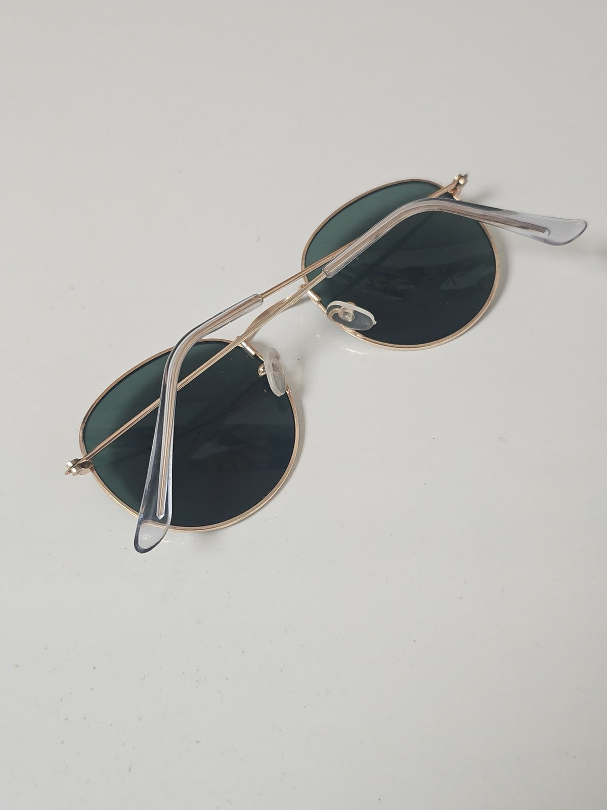 Paire de lunettes classiques GÉNÉRIQUE pour homme ou femme, monture sobre, acces