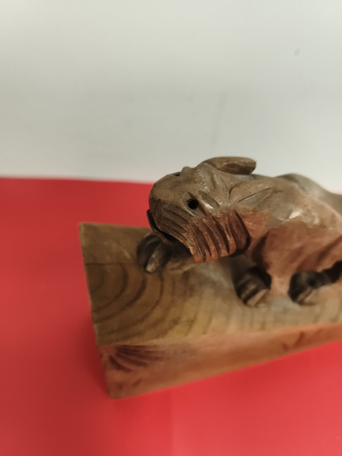 Sculpture ancienne lion bois sculpté main déco vintage animalier