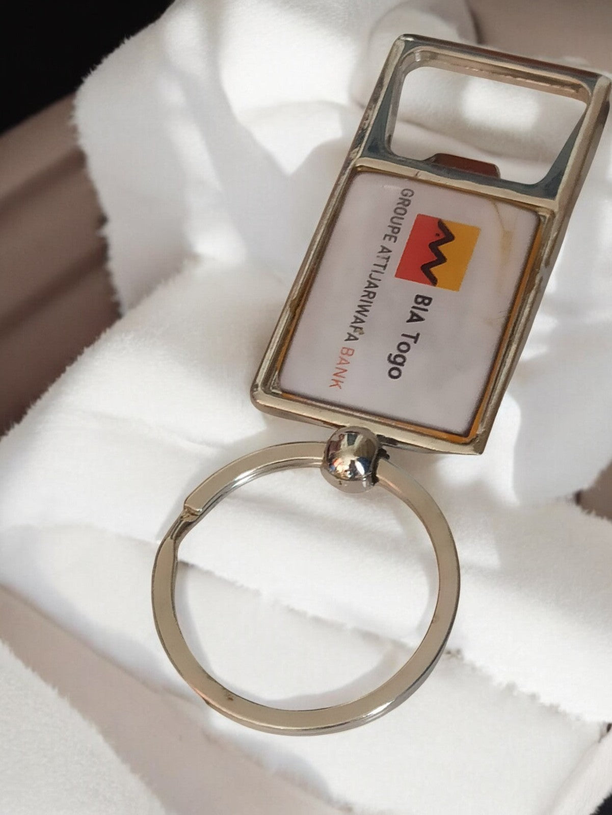 Porte-clés publicitaire BIA Togo Attijariwafa Bank vintage métal rétro