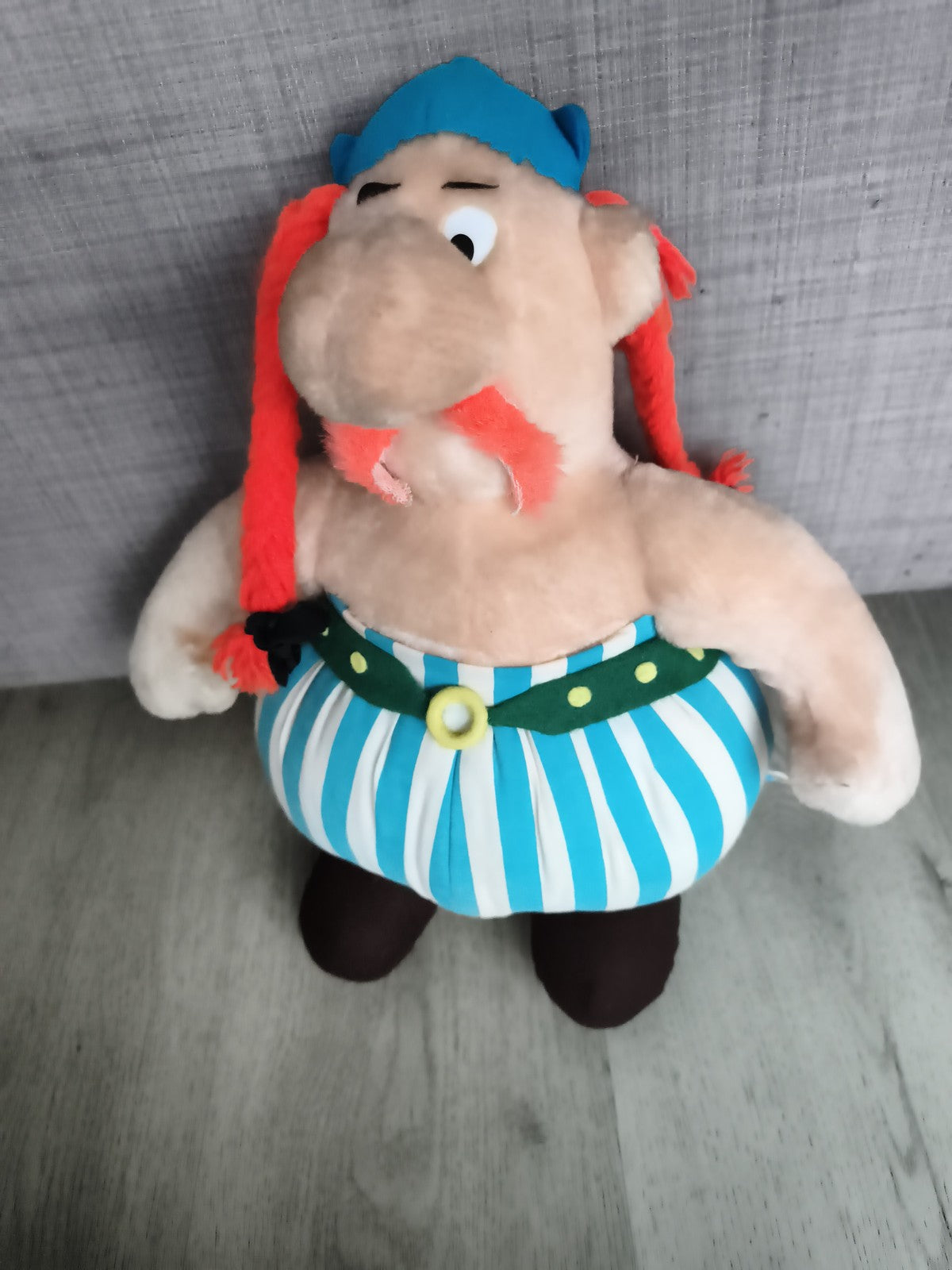 Peluche Obélix vintage Parc Astérix rayée bleu blanc bonnet bleu