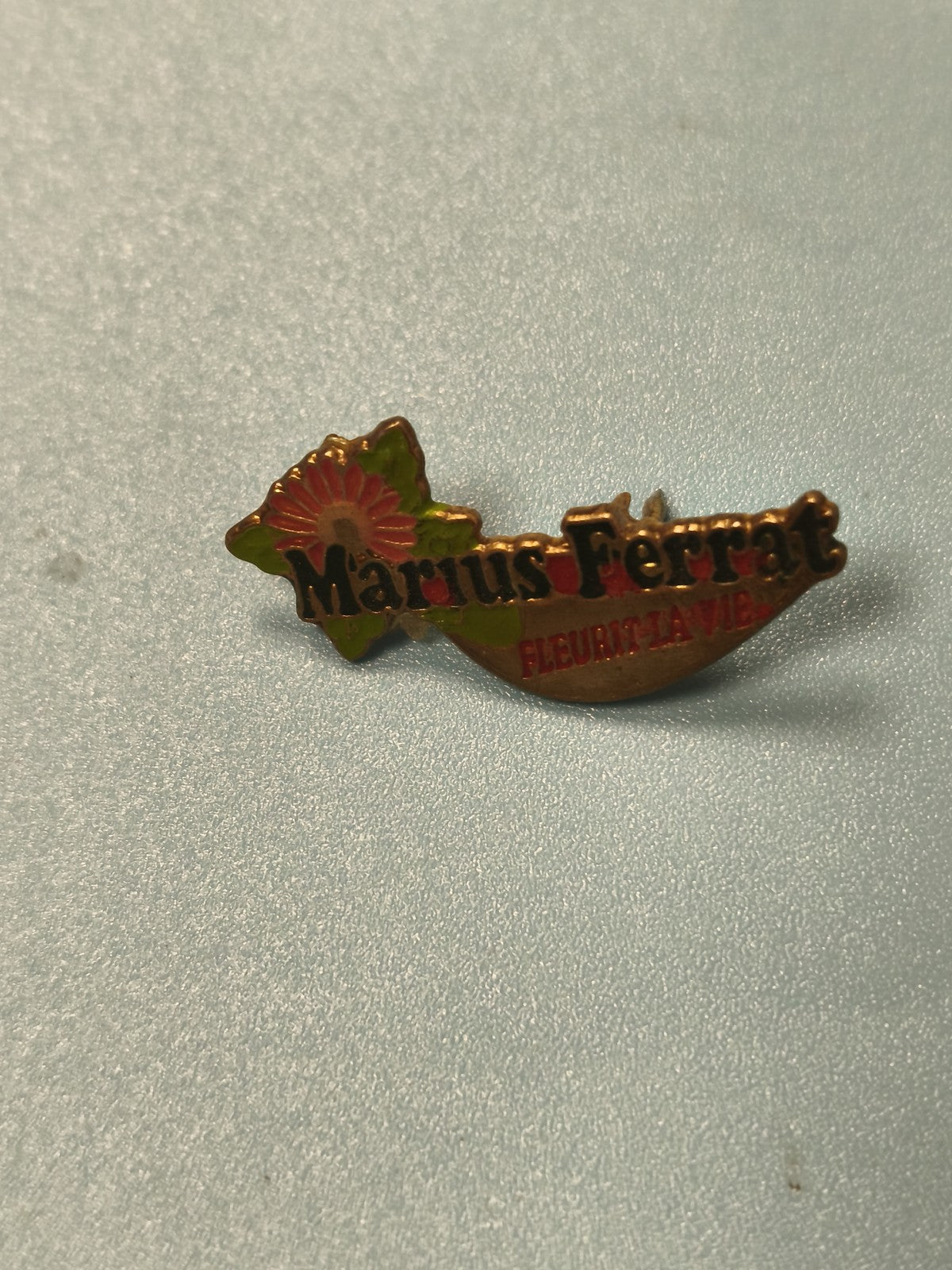 Vintage pin's Marius Ferrat fleur émaillée collection publicitaire rare