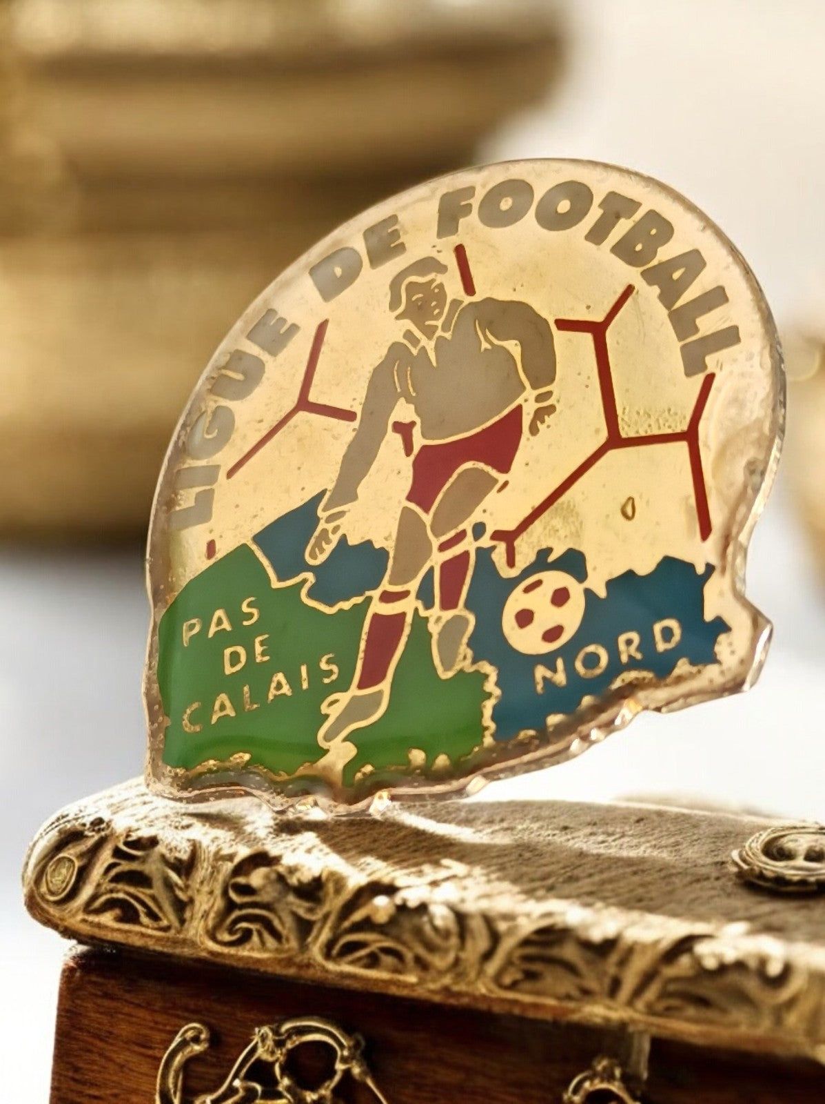 Pin's vintage football Ligue Pas de Calais Nord ancien émaillé collection