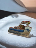 Pin's ancien Club Nautique Charleval nageur badge rétro vintage