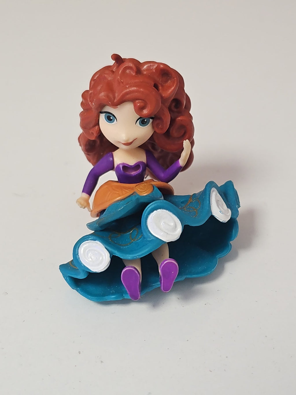 Figurine Hasbro C-285B Disney Princess Little Kingdom Snap-Ins avec accessoires