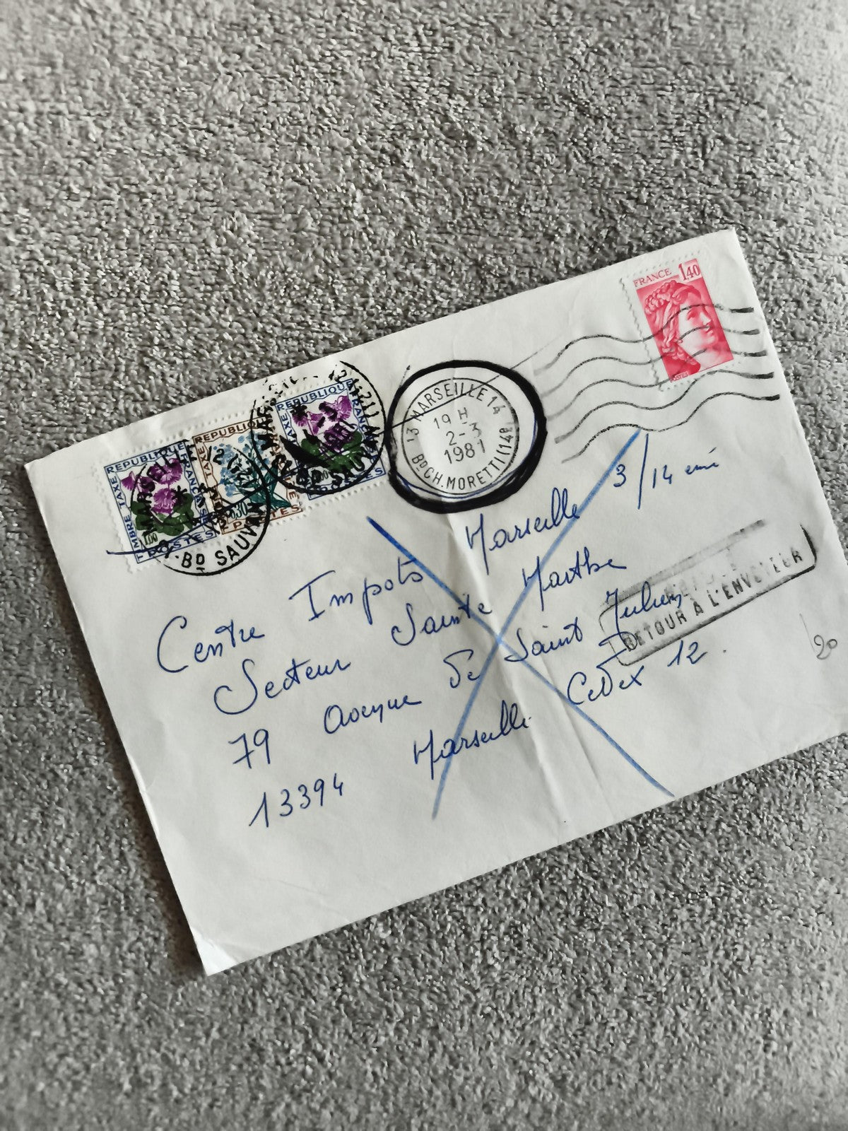 Lettre oblitérée France 1981 timbres fleurs et Marianne philatélie Marseille