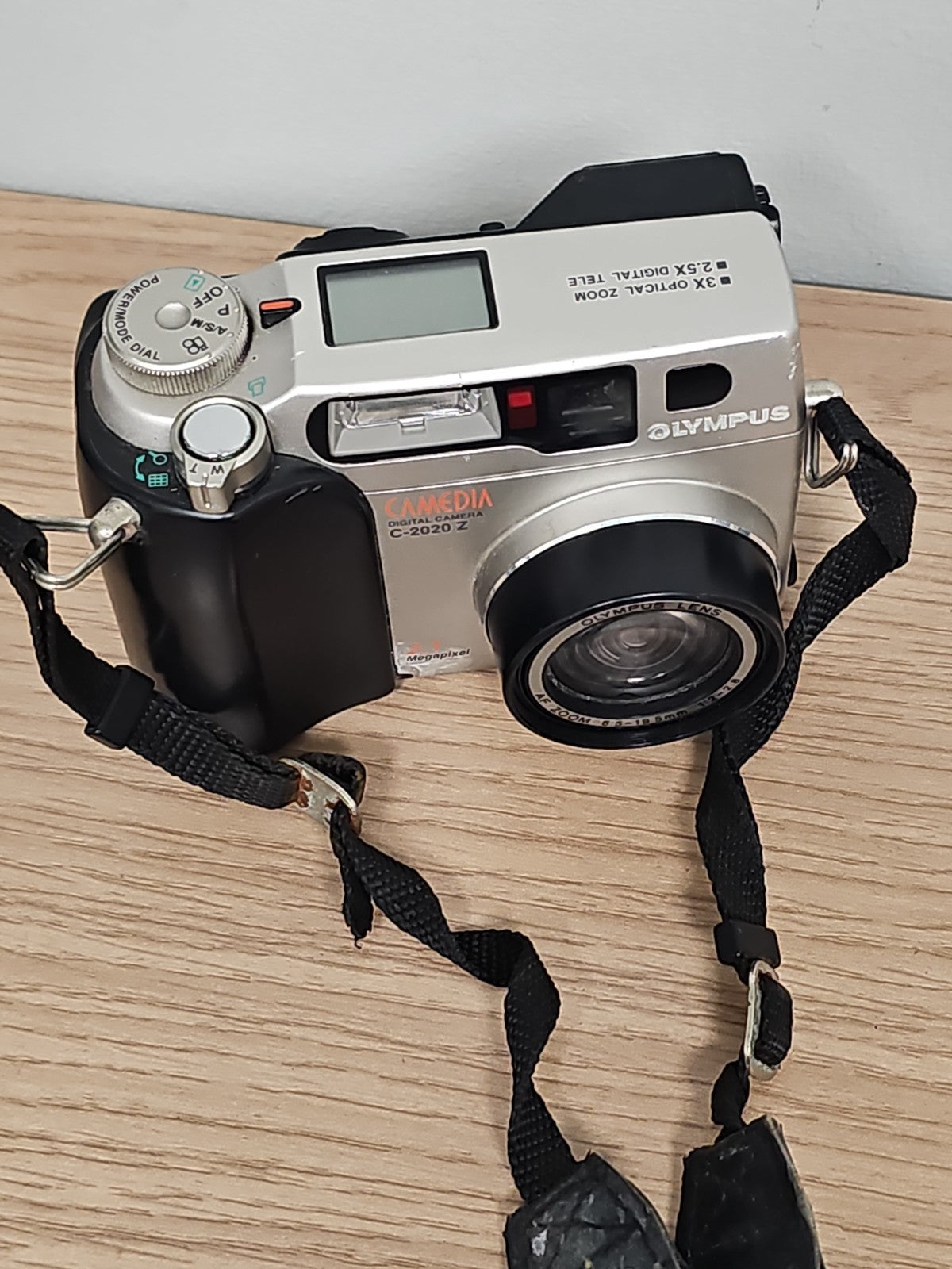 Appareil photo Olympus Camedia C-2020 z non testé