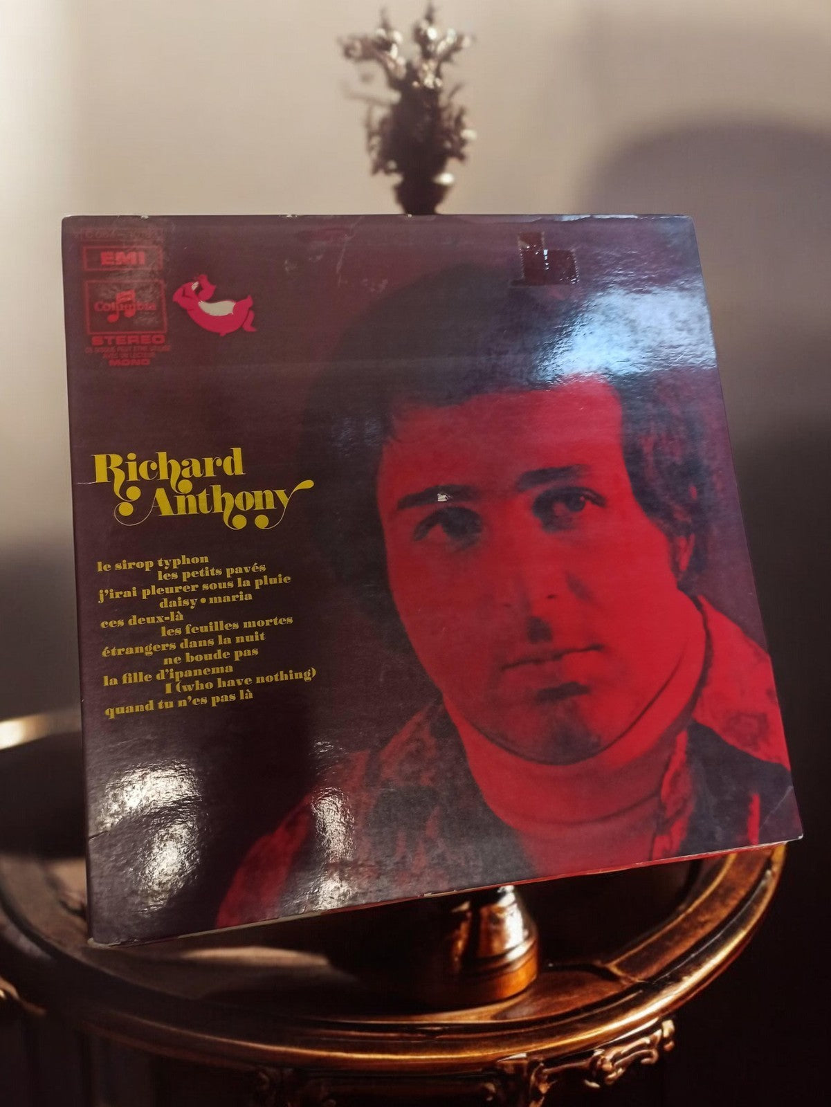 Vinyle 33 tours Richard Anthony vintage pochette rouge EMI ancien LP rétro