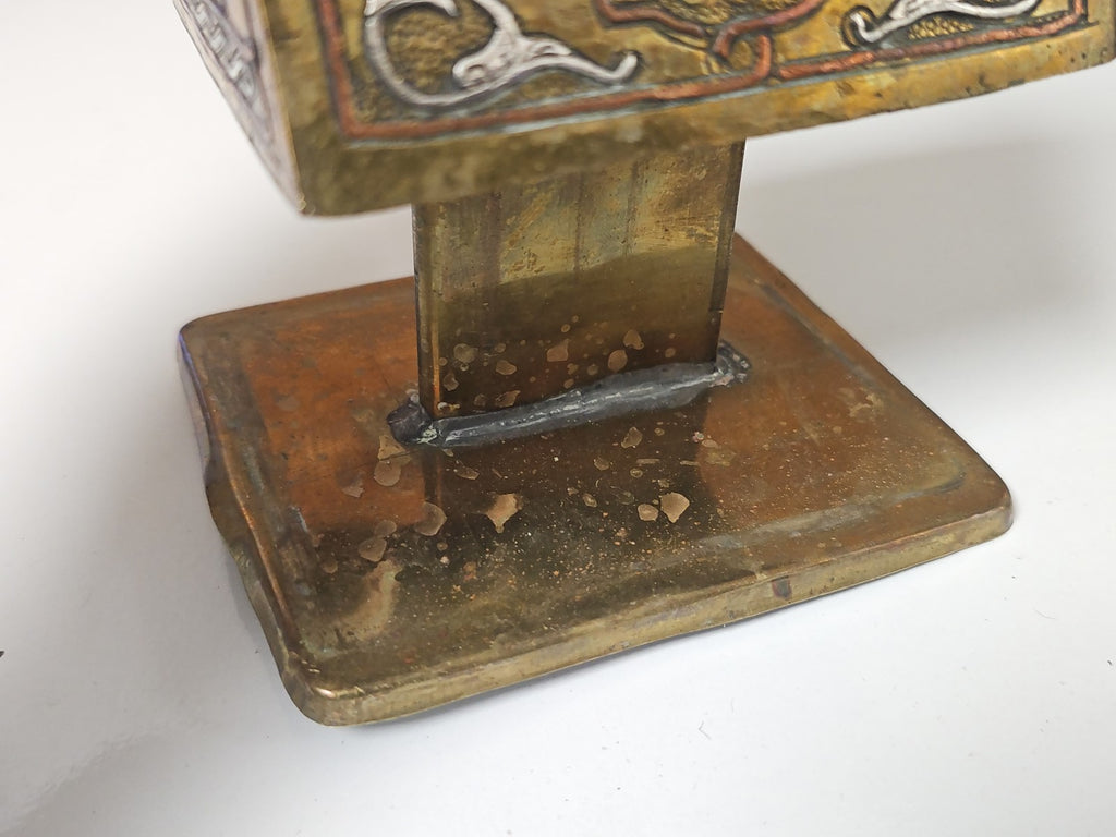 Ancien distributeur à cigarettes vintage laiton argent damasquiné Moyen-Orient d