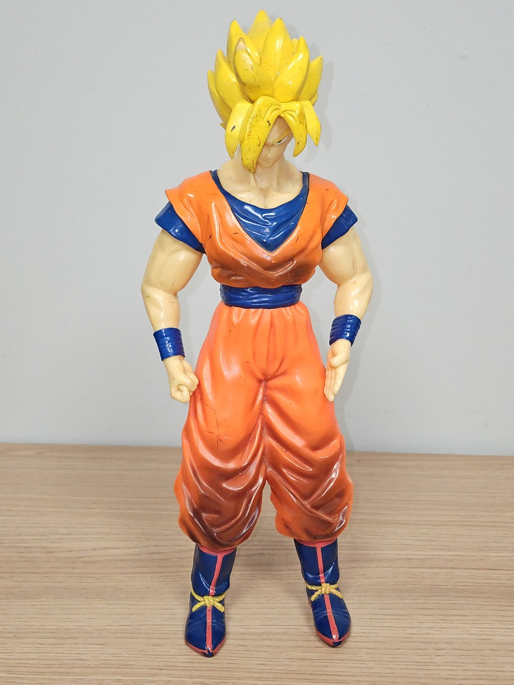 Figurine rétro Goku Super Saiyan Dragon Ball Z 40cm ancien modèle collection vin