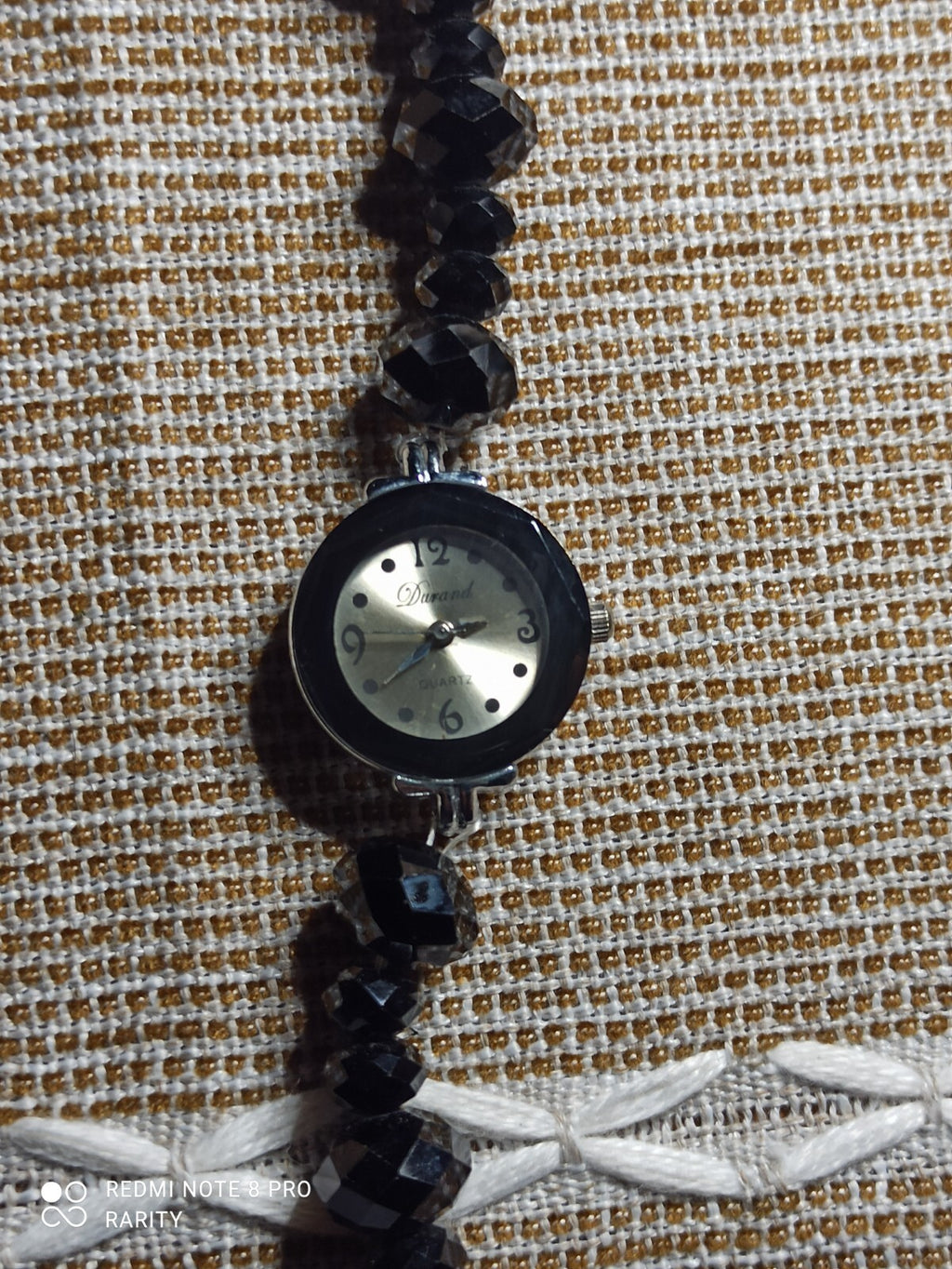 Montre Quartz Vintage Durand à Bracelet Perles Noires Facettées Femme Élégante