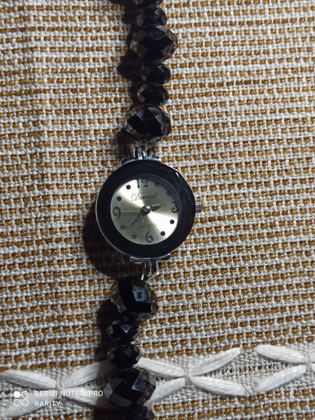 Montre Quartz Vintage Durand à Bracelet Perles Noires Facettées Femme Élégante