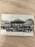 Ancienne CPA Lorient Place Alsace-Lorraine kiosque militaire noir et blanc vinta