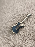 Pin's vintage guitare électrique bleu émail, badge musique rock années 80-90 (Re