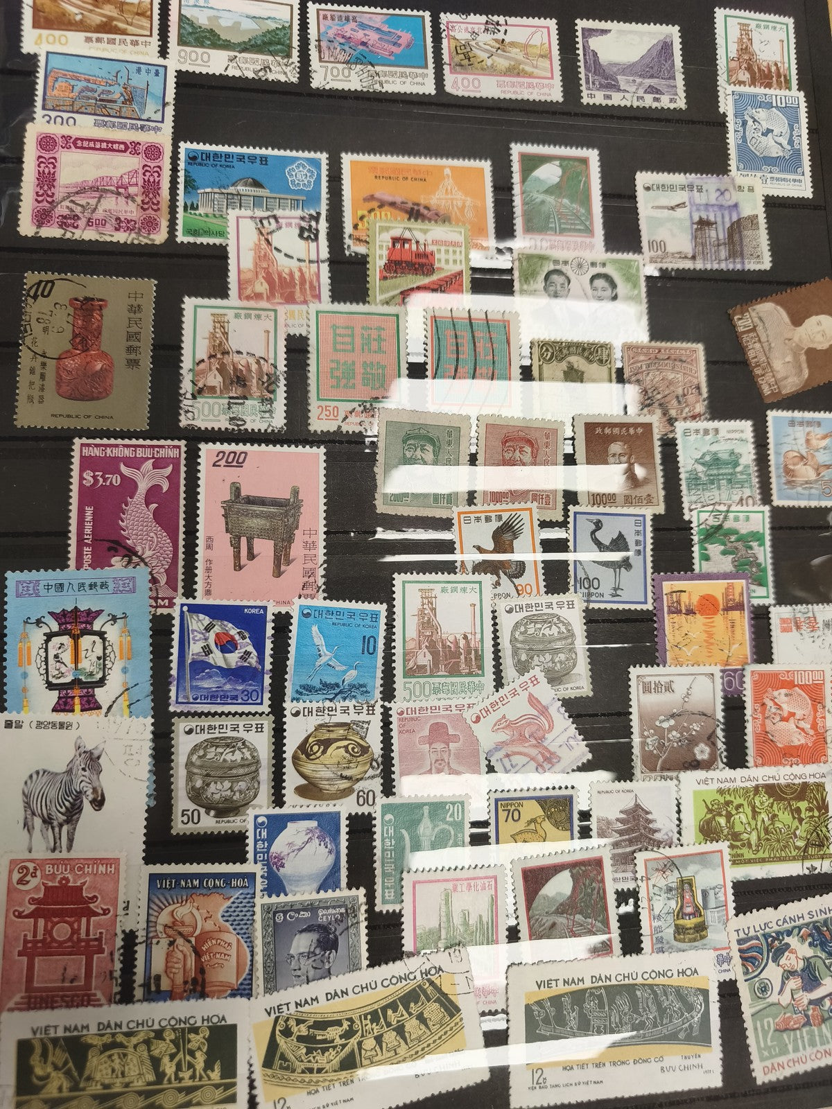 Lot timbres Asie oblitérés Chine Corée Vietnam Japon thématiques paysages