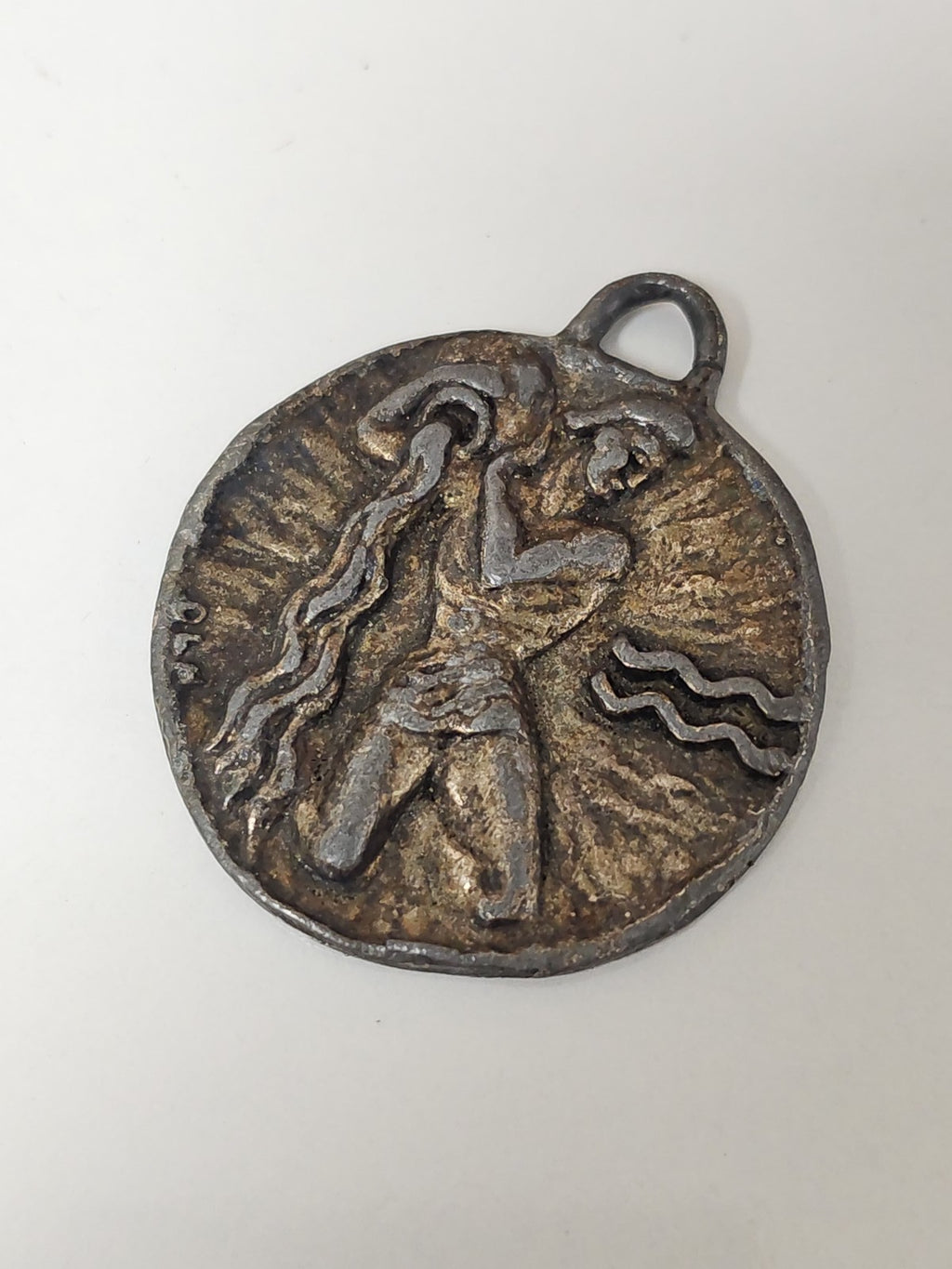 Médaille vintage zodiaque Verseau ancienne, collection astrologie rétro déco