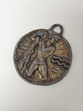 Médaille vintage zodiaque Verseau ancienne, collection astrologie rétro déco