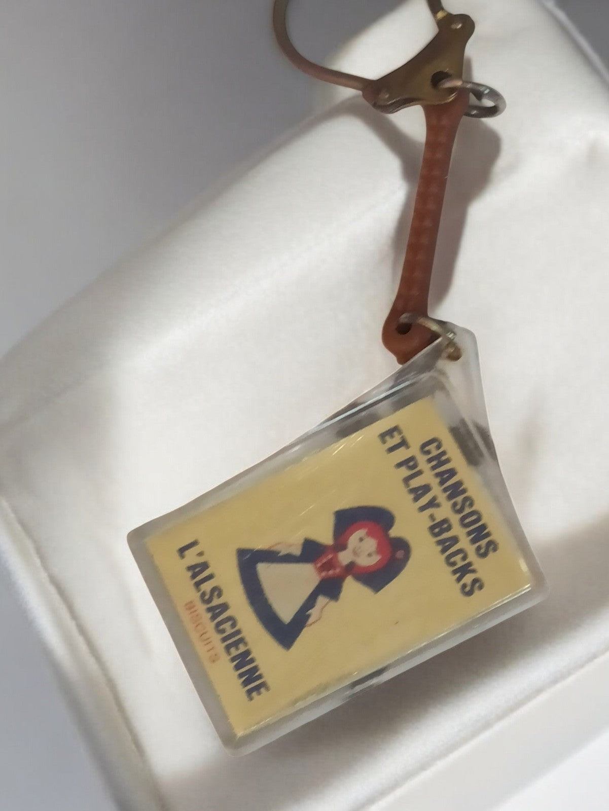 Porte-clés ancien L?Alsacienne biscuits rétro pub chansons vintage Alsace