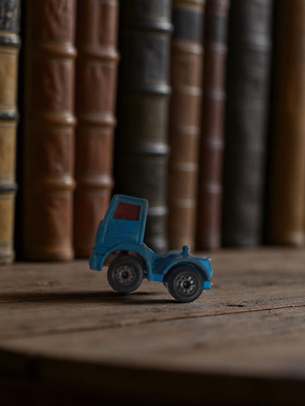 Camion miniature Matchbox vintage bleu ancien jouet métal – véhicule rare