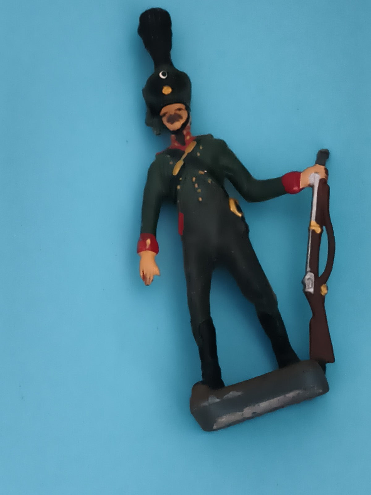 Figurine soldat ancien en plomb uniforme vert noir, jouet militaire vintage