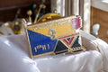 Pin's militaire 1er RI drapeau émaillé vintage armée française insigne régiment