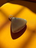 Pendentif vintage agate naturelle, forme triangle, style rétro, bijou ancien