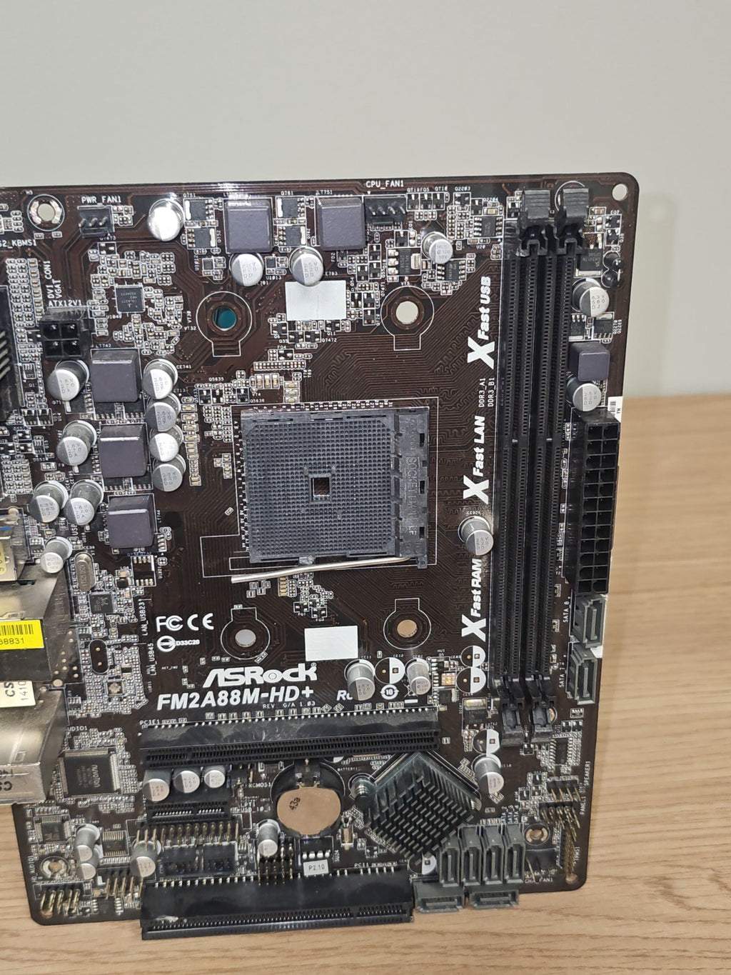 Carte mère ASRock FM2A88M-HD+  non testée en l'état