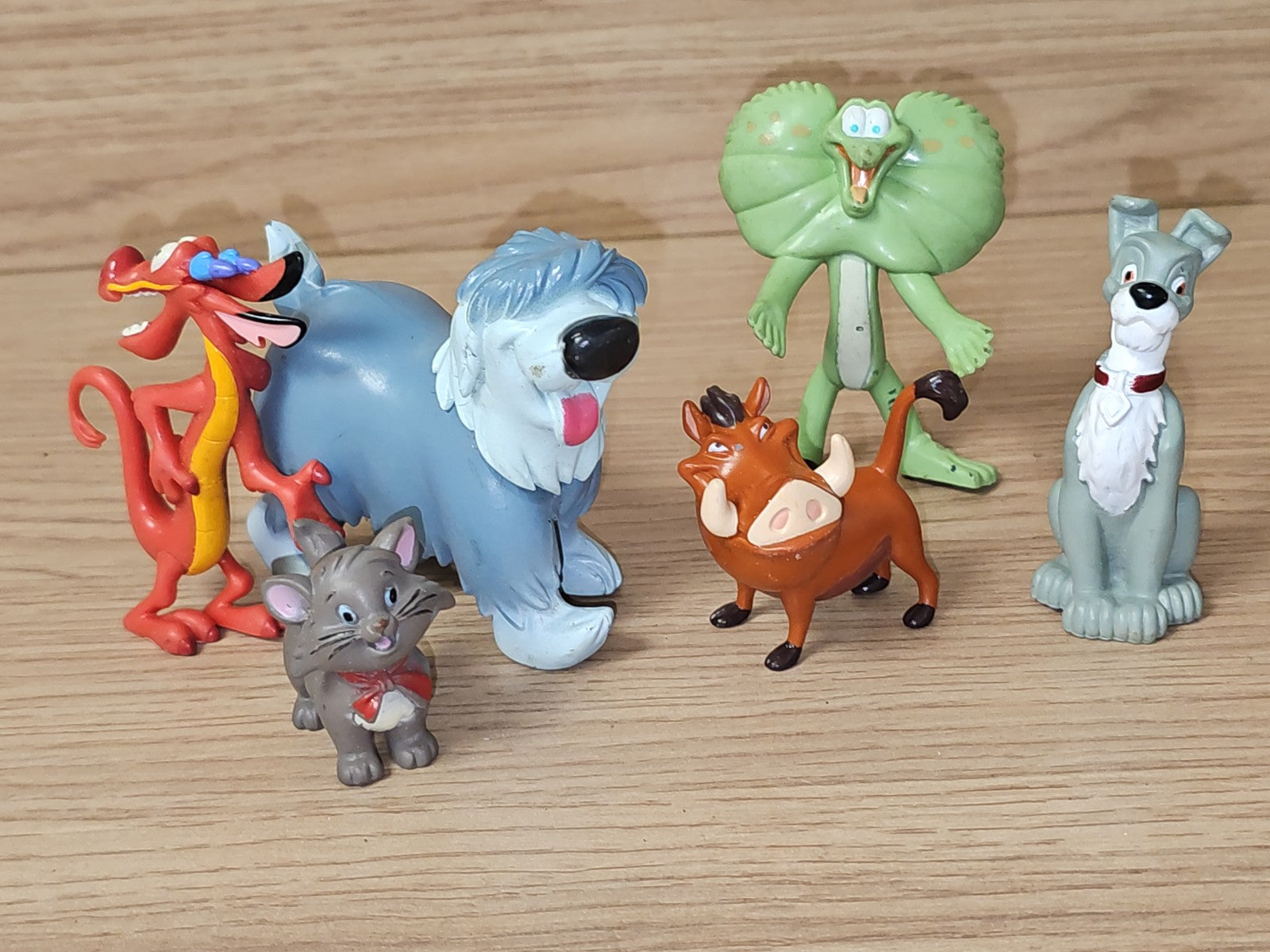 Lot figurines vintage Disney et autres personnages anciens jouets collection rét