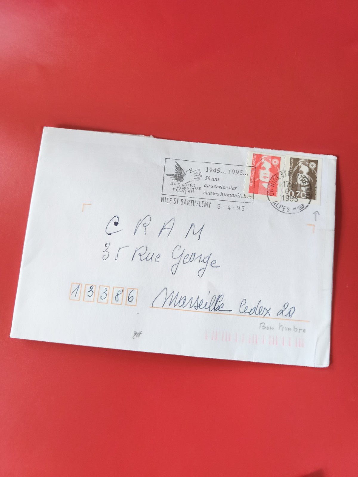 Enveloppe affranchie timbres Marianne France, oblitérée, écriture manuscrite
