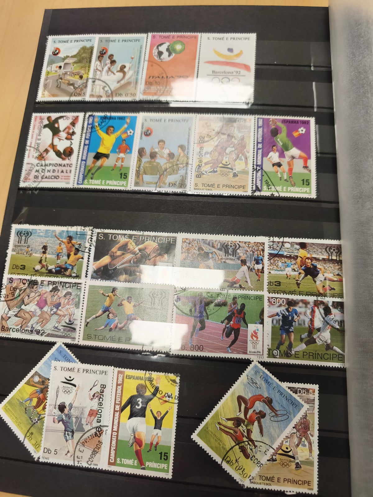 Lot de timbres S. Tomé e Príncipe sports olympiques et football, multicolores