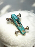 Voiture miniature vintage Formule 1 bleu vert ancien modèle rétro jouet métal