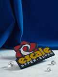 Pin's publicitaire Escale Hyper-Super vintage édition limitée logo rouge jaune