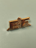 Vintage pin's EF métal doré relief collection badge ancien déco rétro