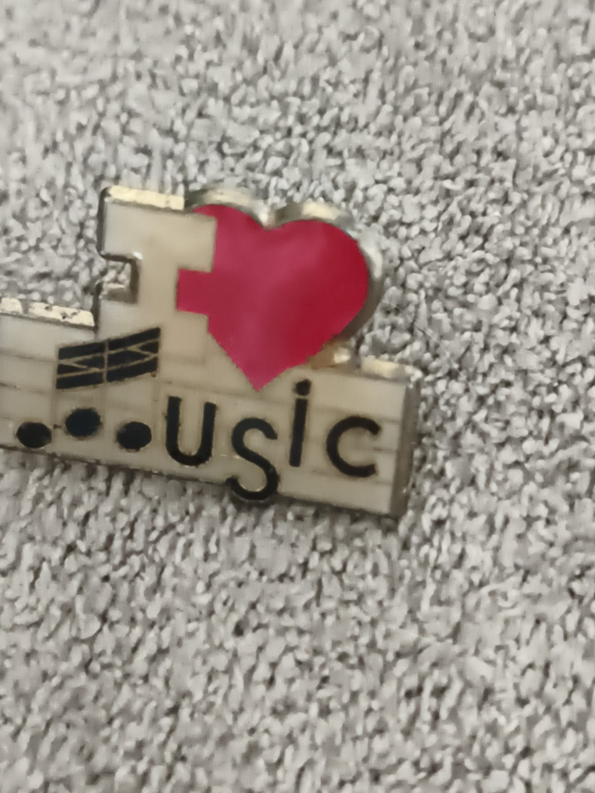 Pin's vintage "I Love Music" note de musique émaillée rétro (Ref 9)