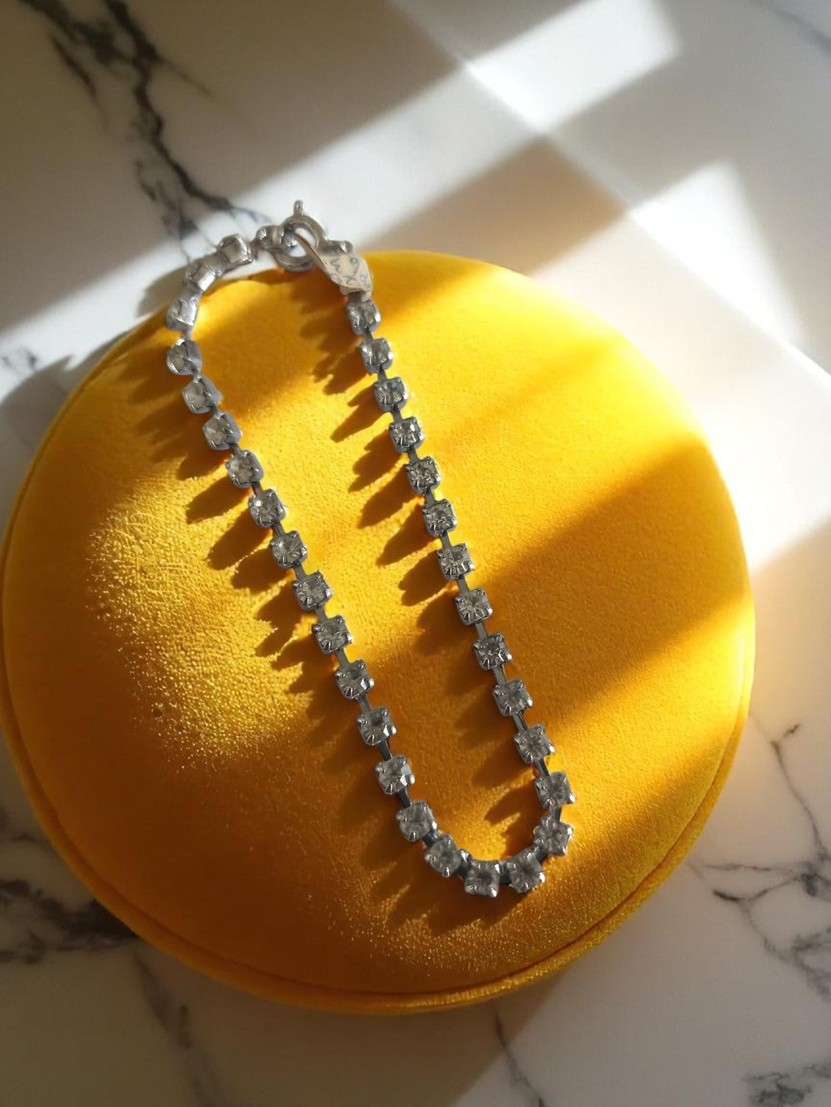 Bracelet strass vintage années 1930, maille carrée, finition argentée