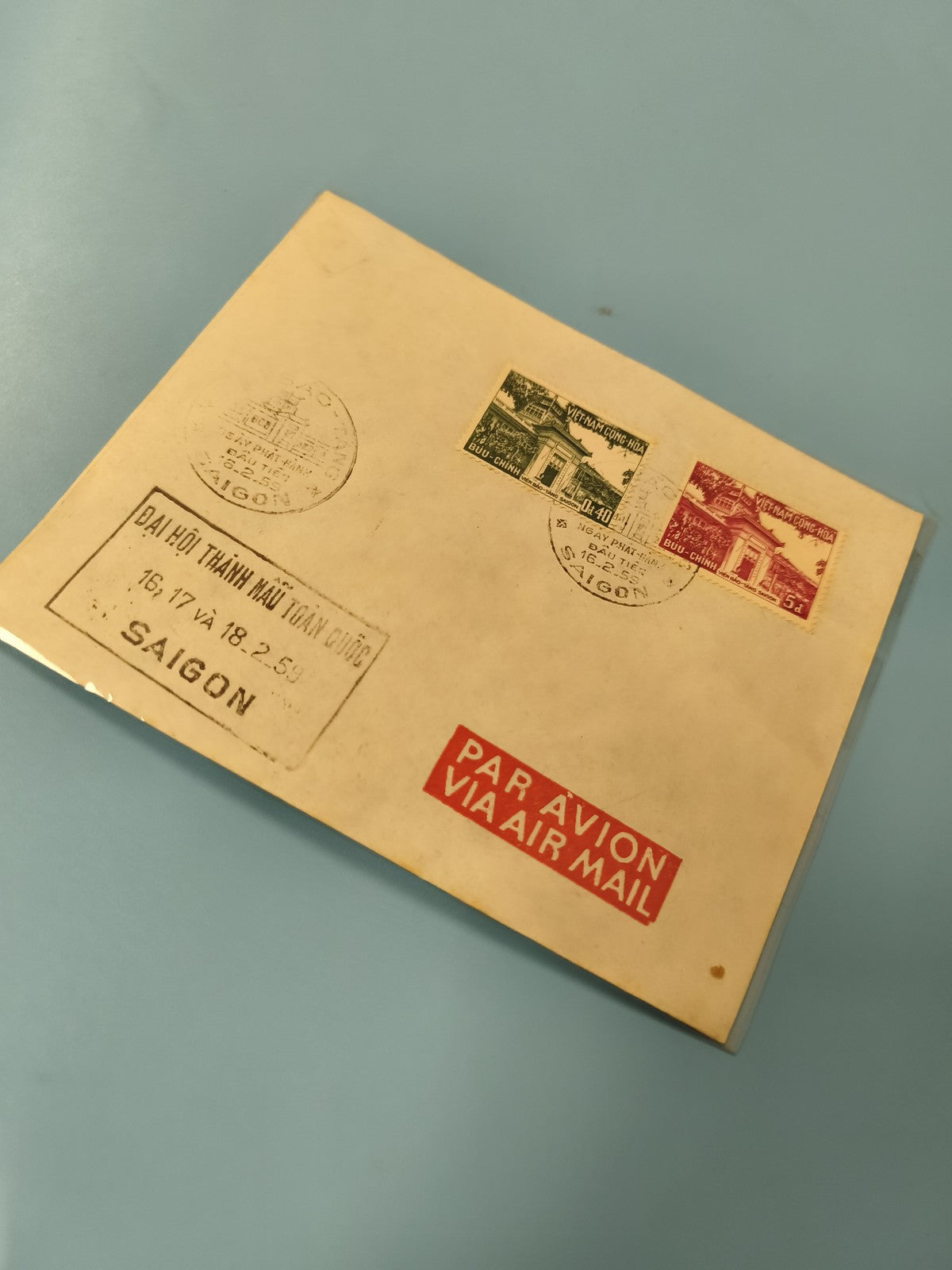 Ancienne enveloppe oblitérée Vietnam Saigon timbres collection philatélie airmai